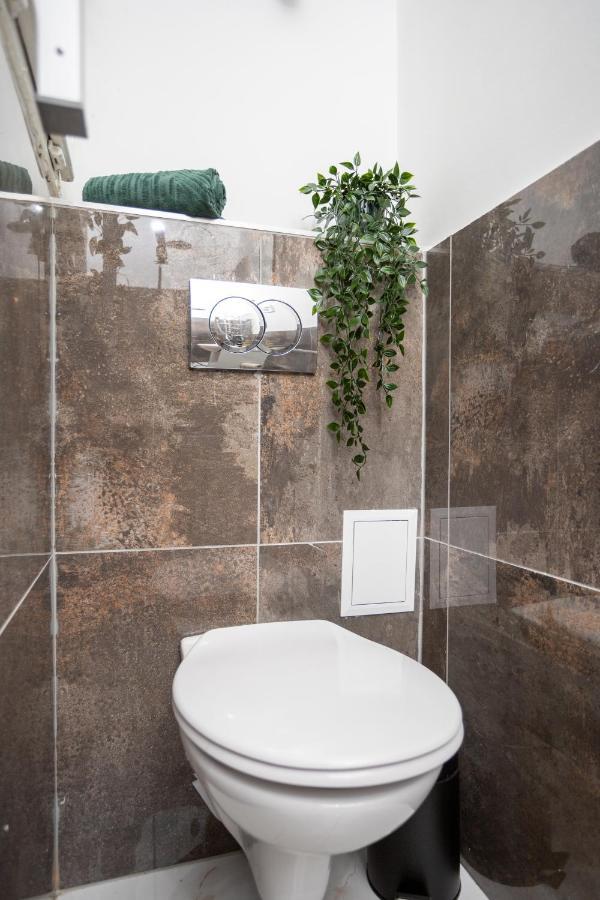 Green Goblin Apartment With Free Private Parking Budapesta Exterior foto