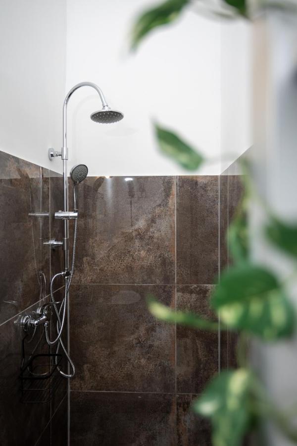 Green Goblin Apartment With Free Private Parking Budapesta Exterior foto